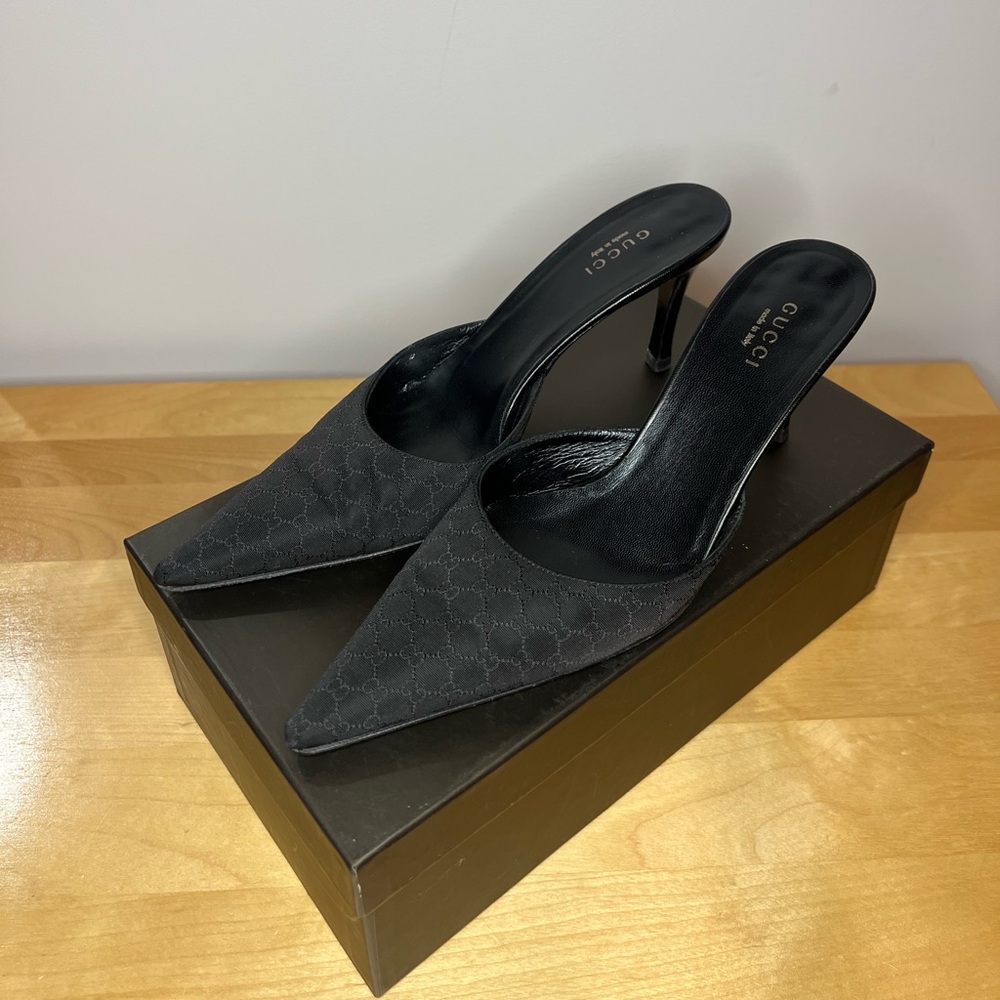 Gucci Black Pointed Toe Heels